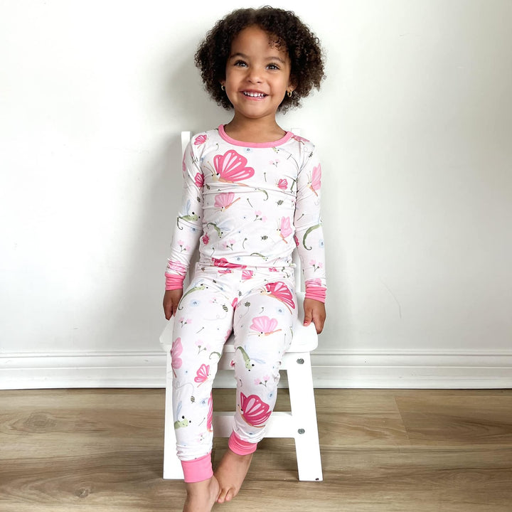 Two-Piece Toddler Pajama -Fluttering Flies