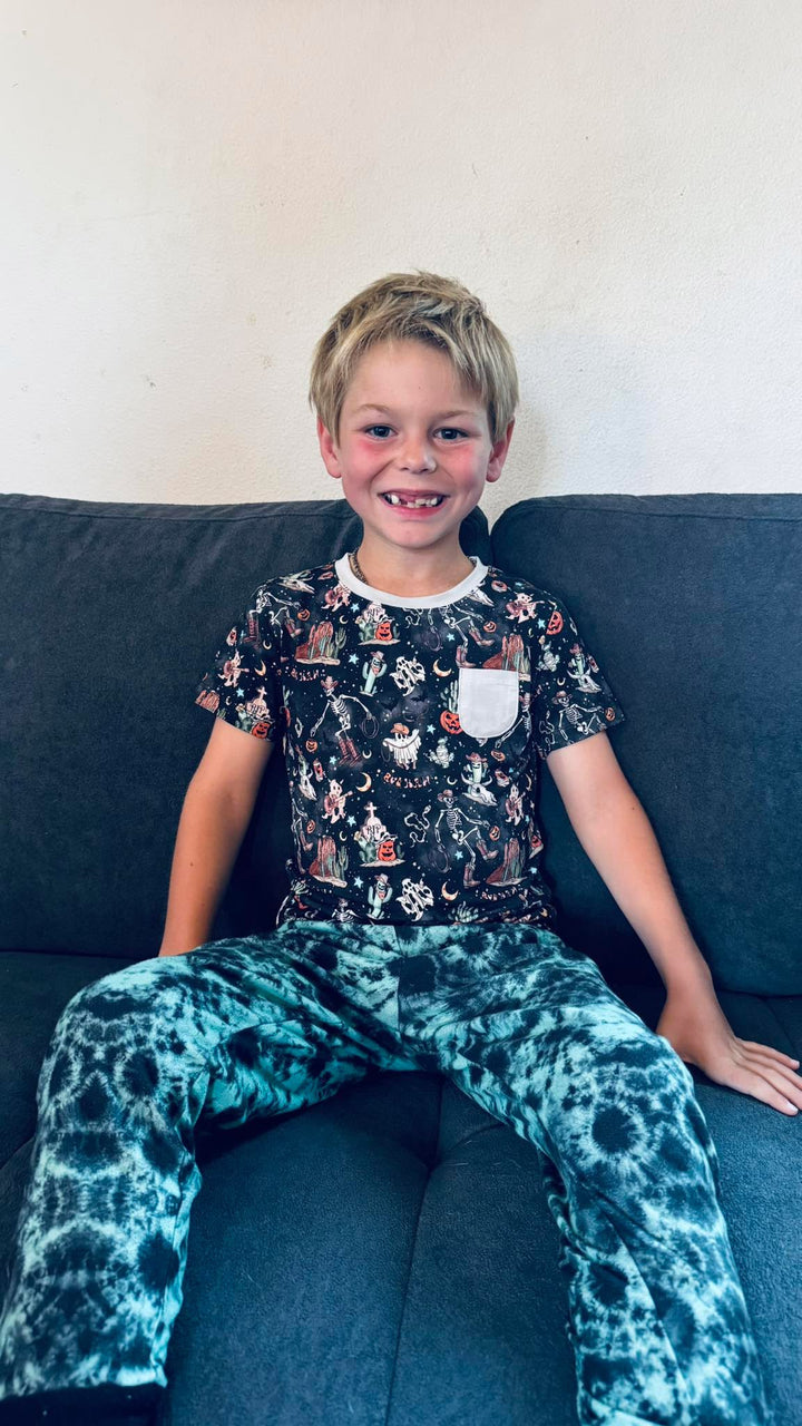 Pocket TShirt - Howdy Boo