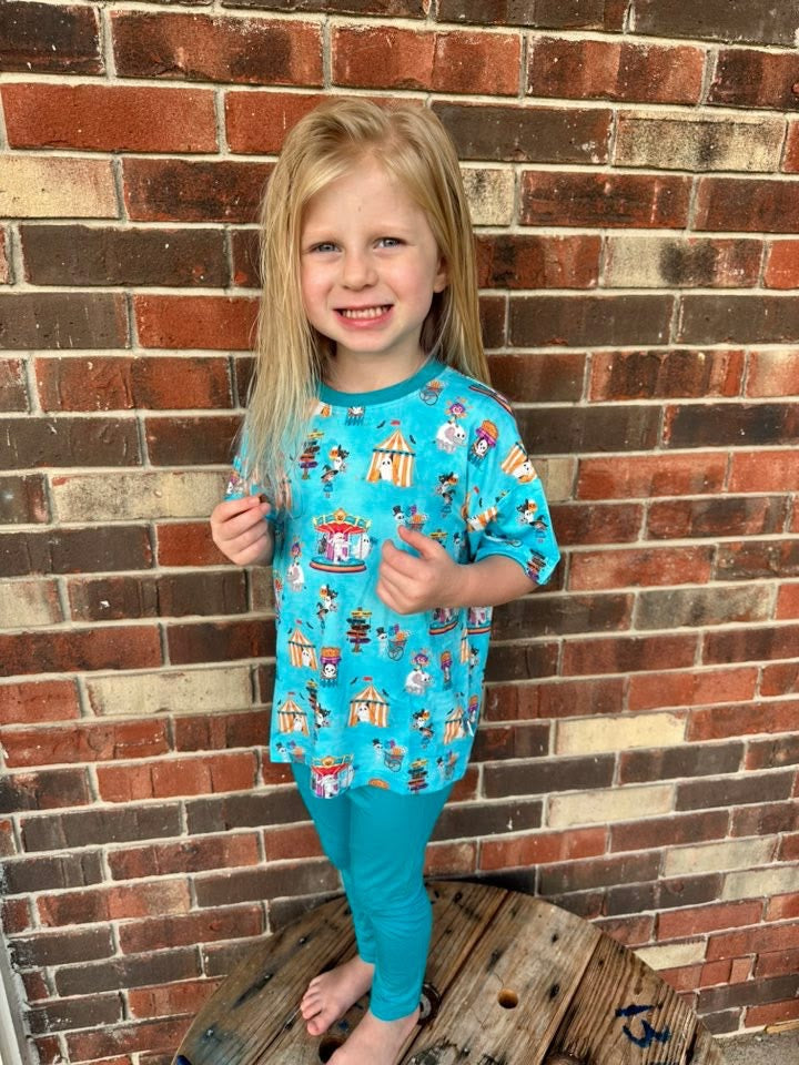 Two-Piece Oversized Tee and Leggings Set - Spooktacular Circus
