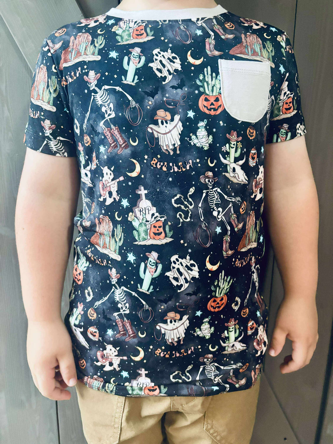 Pocket TShirt - Howdy Boo